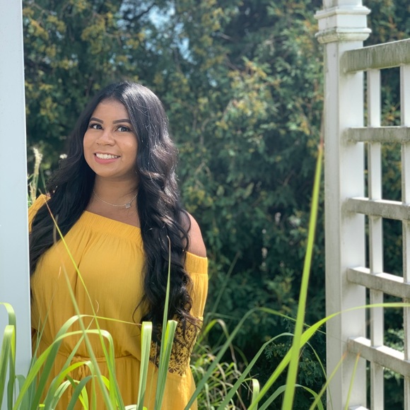 Meet your Posher, Racquel - Picture 4 of 8